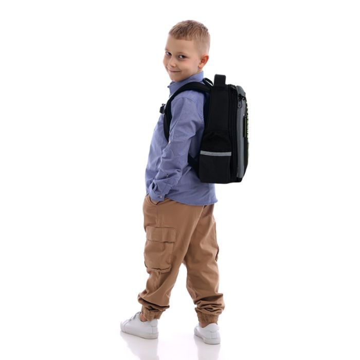 Рюкзак шкільний напівкаркасний GoPack Education Football Fan GO26-165S-4